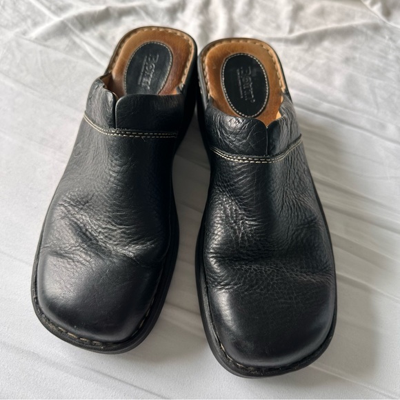 Born (11) Black Leather Slip On Clog - Supportive Cushioned Sole - Mule Shoes - Picture 2 of 11